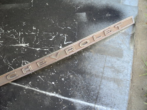 Repuesto Insignia Ba�l Chevrolet 400